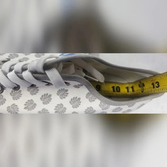 Disney Lilo & Stich Mens 10 Canvas Sneaker Shoes White Gum Soles Lace up - Picture 14 of 15